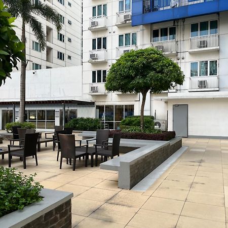 Azenith Staycation At Sea Residences Moa Πασάι Εξωτερικό φωτογραφία