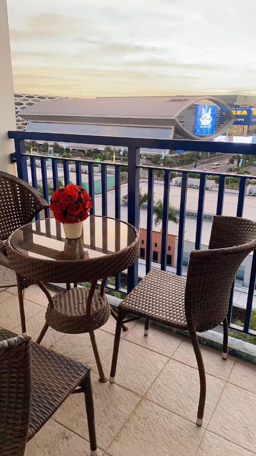 Azenith Staycation At Sea Residences Moa Πασάι Εξωτερικό φωτογραφία
