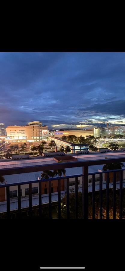 Azenith Staycation At Sea Residences Moa Πασάι Εξωτερικό φωτογραφία